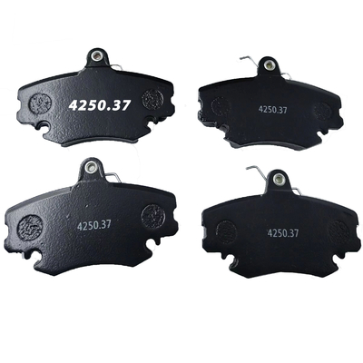 OE 425039 pour les plaquettes de frein automobile en céramique PEUGEOT sur le marché des accessoires automobiles de Dubaï