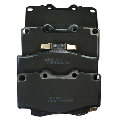 Mitsubishi PAJERO I L04 G D349 MB 500 812 Des plaquettes de frein en céramique bas métal pour freins à disque