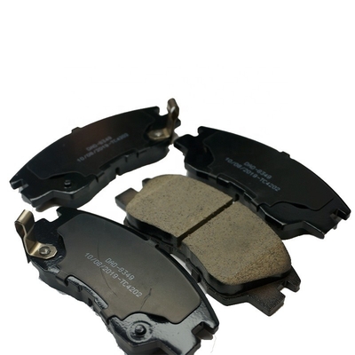 Le système de freinage est équipé d'un système de freinage de type Hi-q pour roues arrière.