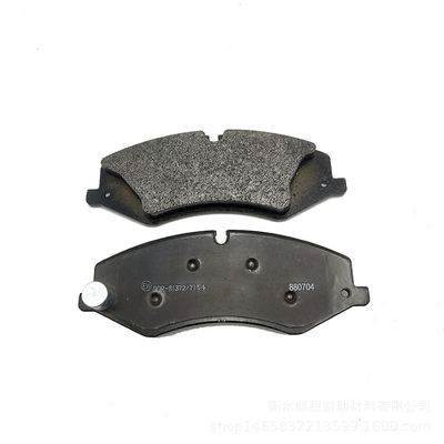 Le système de freinage est équipé d'un système de freinage de type Hi-q pour roues arrière.
