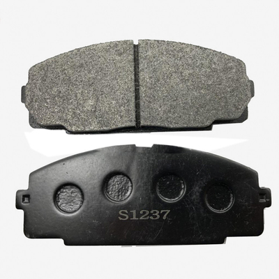 N° OE 04465-26420 Japan Car Ceramic Brake Pads 24680 pour les voitures équipées d'un tampon de freinage Toyota Hiace